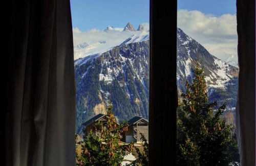 La Toussuire Apartment | 2nd floor, view mountain, balcony, parking, tv, ski locker, 60m², La Toussuire