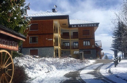 La Toussuire Apartment | 2nd floor, view mountain, balcony, parking, tv, ski locker, 60m², La Toussuire