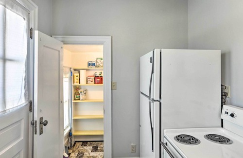 Dillon Apartment | 2nd-Floor Dillon Apt - Near University & Fishing!