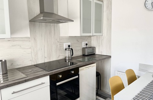 Blackpool Town Center Apartment | 2nd floor double & bunk bed room apartment 5 minuets walk from town.