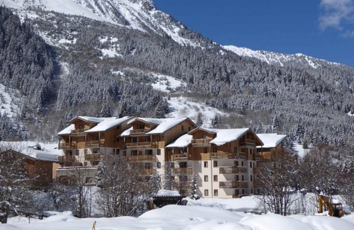Pralognan-la-Vanoise Apartment | 2nd floor, swimming pool, balcony, parking, tv, ski locker, 36m², Pralognan-la-Vanoise