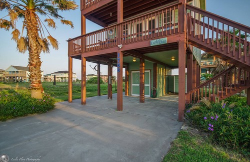 Crystal Beach House | 2nd Row Beach House with Beautiful Ocean View and Easy Beach Access
