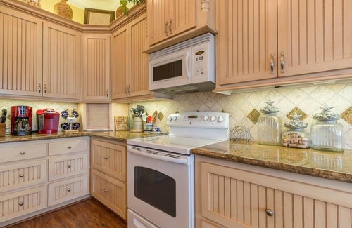 Spanish Grant House | 2nd Row from beach! Spanish Grant w/Gulf views!