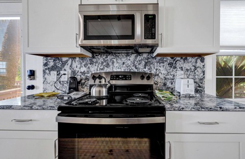 South Carolina Lowcountry House | 2nd Row on Point St.,NO PAVED RD TO CROSS! 4Br/3bth OCEANVIEWS, Linens Included!