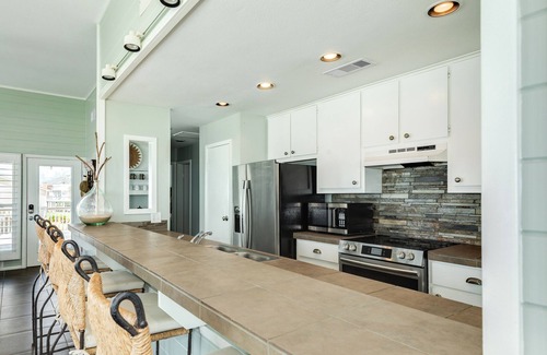 Pirates Beach House | 2nd Row Pirates Beach Home - Great Views & Short Walk to the Beach!