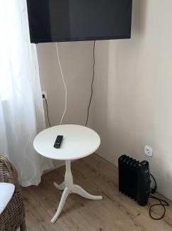 Niederschelden Apartment | 2x Monteurwohnung 1x 2 kleine Einzelzimmer 1x Doppelbett und Schlafcouch im Wohnbereich