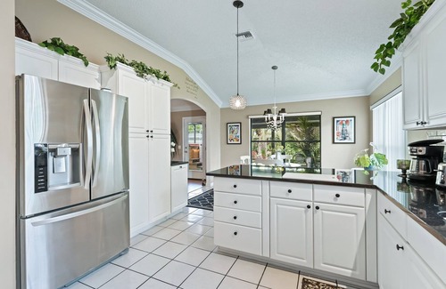 Del Mar House | 3/2 Designer in the Village of Del Mar near the Spanish Springs Towne Square