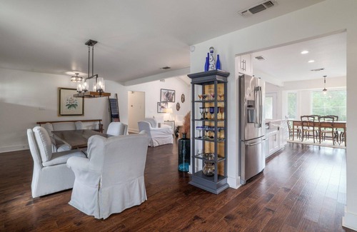 Scenic Brook West House | 3/2 family home with garage and huge yard