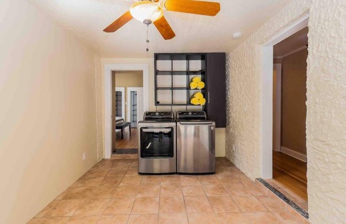 Lakeland House | 3/2 Luxury Spanish Villa + Pool + Pet Friendly