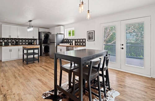 Alexander House | 3/2 Ranch Home on 1acre 9 miles from Downtown Asheville w Mountain Views