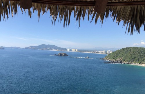 Ixtapa Condo | 3,400 sqft OCEANFRONT 3 BDR 4 BTR AMAZING CONDO. 900SQFT TERRACE STUNNING VIEWS