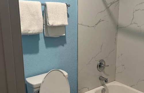 Arena District Hotel | 3 Affordable Studios w/Kitchenette, Flat-Screen TV Near San Antonio's Top Sites