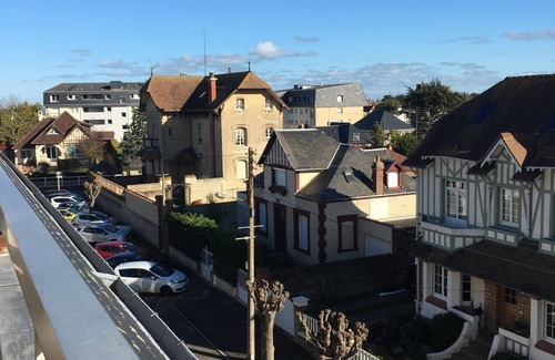 Ouistreham Apartment | 3 * apartment at 200m BEACH & THALASSO - WIFI - BICYCLES