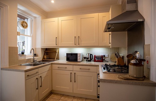 Bantham House | 3 Avonside with stunning waterside views, near beach, in Bantham, South Devon