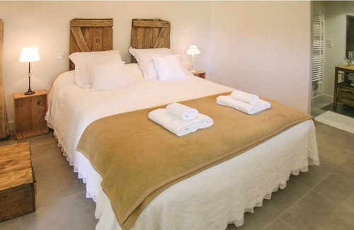 Saint-Aubin-de-Cadelech House | 3 bedroom accommodation in St. Aubin de Cadeleche