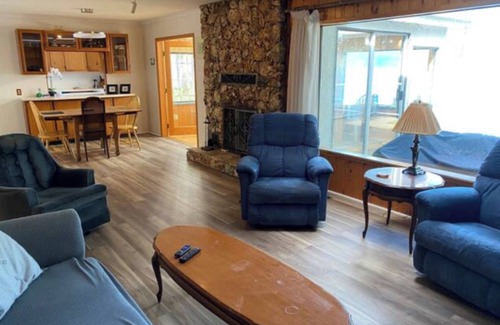 Fanny Bay House | 3 bd, 1.5 bath oceanfront home, walk-on waterfront, pets welcome! 4-6 mo lease.