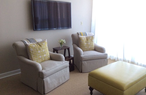 High Point Condo | 3 Bd/3 Ba Conveniently Located Near Market & High Point University