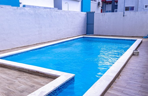San Francisco de Macoris Apartment | 3 Bd apt | Hot water, AC, WIFI, TV, Pool, Parking.