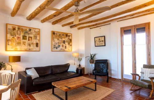Barbera de la Conca House | 3-BD Gem in Hilltop Wine Village w/Amazing Views