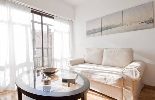 Barrio de La Latina Apartment | 3 bdm, bright, elevator in old Madrid