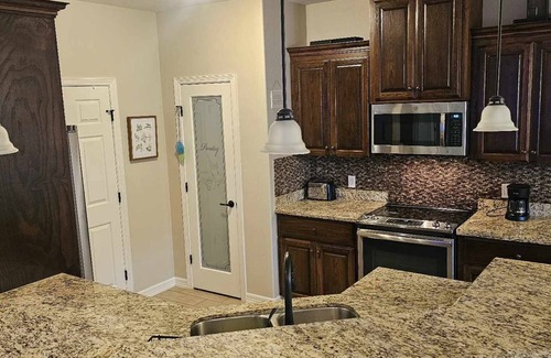 San Juan House | 3 bdr 2 bath open concept home.nn