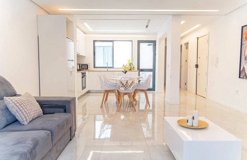 Mindelo Apartment | 3-bdr apt 10-min walk laginha beach - LCGR