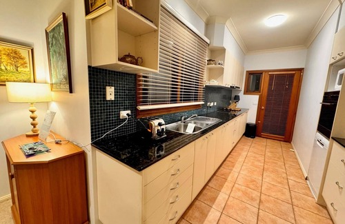 Turner House | 3 Bdrm/2 Bthrm House A walk into Canberra CBD & ANU