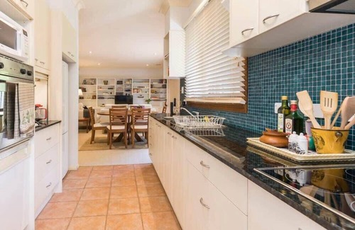 Turner House | 3 Bdrm/2 Bthrm House A walk into Canberra CBD & ANU