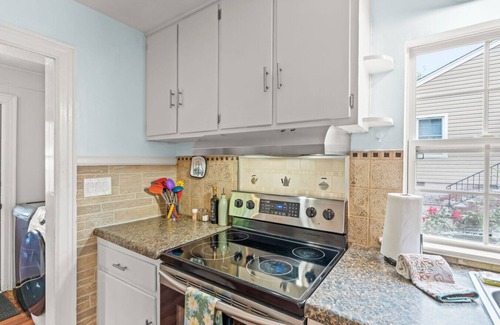 High Point House | 3 Bdrm Home Less Than 1 mile from High Point University.