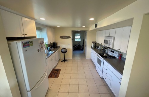 Ship Bottom Condo | 3-bdrm in Ship Bottom. 2 blocks from beach and bars. Surfboards included!
