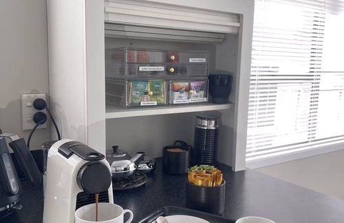 Devonport House | 3 Bdroom two-level townhouse close to Devonport