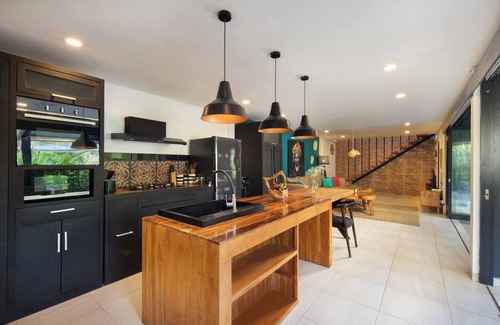 Pecatu Villa | 3 bdrs Villa, Walking distance to Bingin beach
