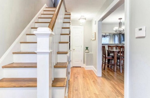 Wilmington Historic District House | 3-bed, 2.5 bathroom, Downtown Front St. Wilmington With Off Street Parking Lot