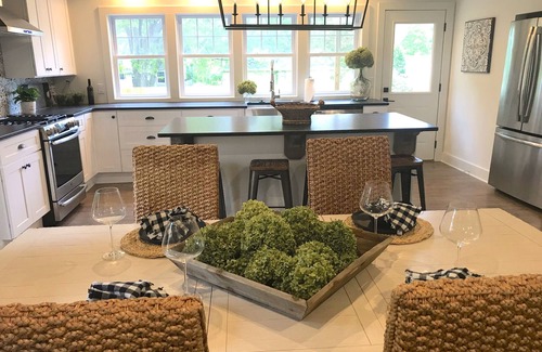 Three Oaks House | 3 bed/2 bath designer home 100 steps to Journeyman! Just 30 mins to Notre Dame!