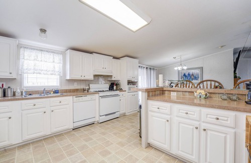 Centre House | 3 bed/2 bath home +office w/futon with community boat ramp & dock to Weiss Lake