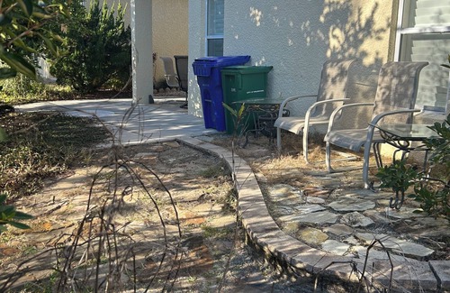Candler House | 3 bed/2 bath house in The Villages! Pet friendly, pool, hot tub and internet!