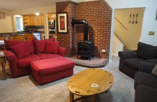 Birch Hill House | 3 Bed – 2 Bath Rental House in the heart of the Mount Washington Valley!
