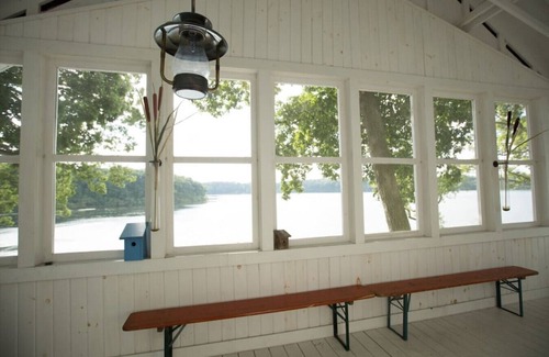 La Porte House | 3 Bed 3 Ba Screenporch/Sunset Lake Views
