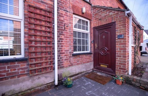 Ashby-de-la-Zouch House | 3 bed 3 bath house with parking - Central Ashby