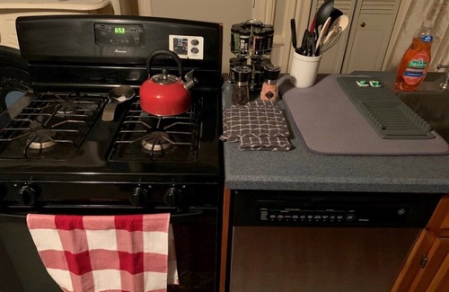 Norwich Apartment | 3 bed apartment, 5 mi to Mohegan/10 to Foxwoods