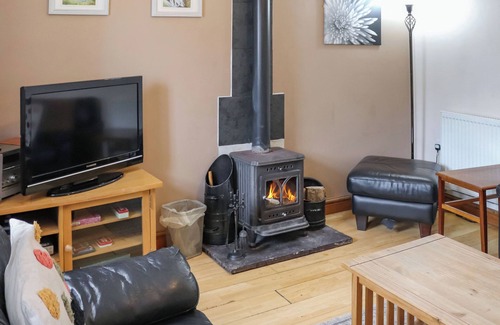 Llangefni Cottage | 3 bedroom accommodation in Rhostrehwfa Nr Llangefni