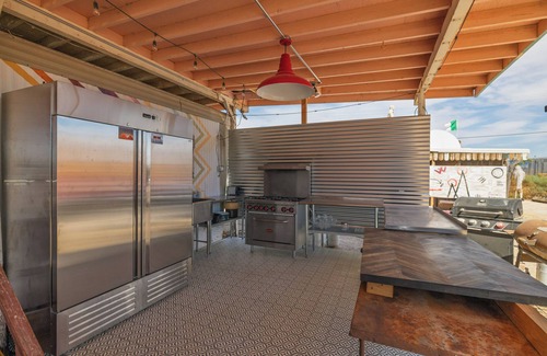 Bombay Beach House | 3-bed house in arts destination Bombay Beach with AC, WiFi, and sculpture garden