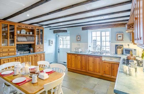 Hollow Meadows House | 3 Bed in Sheffield 81249