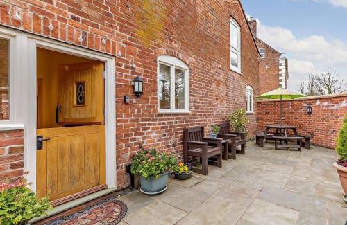 Whitchurch House | 3 Bed in Whitchurch 73192
