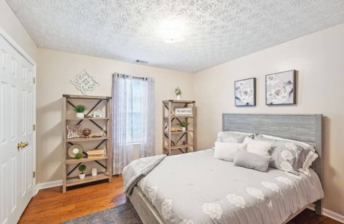 Monticello House | 3-bed Lake Jackson Escape - Turtle Cove Hideaway