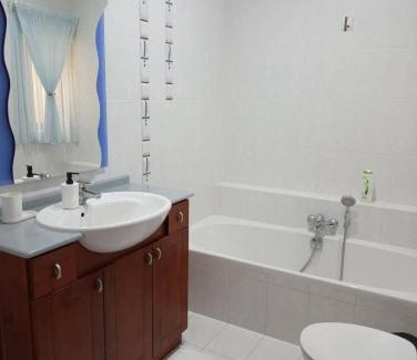 San Pawl tat-Targa Apartment | 3 Bed Modern Air-conditioned Apartment with Roof Terrace - Ample Parking