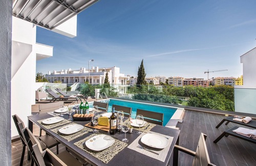 Correeira House | 3 Bed Room Villa in Albufeira + Private Heated Pool (on request)