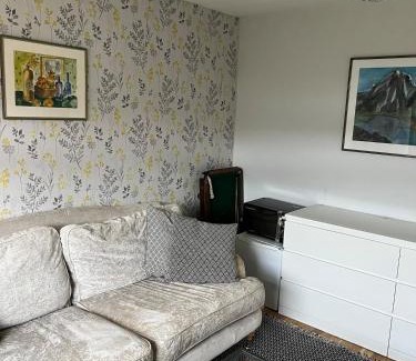 South Queensferry House | 3 bed self contained part house in Queensferry, Edinburgh