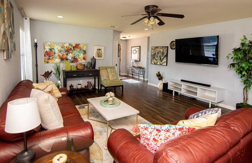 Fate House | 3 Bedroom 2 Bath Home in Fate! Close to Rockwall, Restaurant's, & Lake Ray Hubbard!