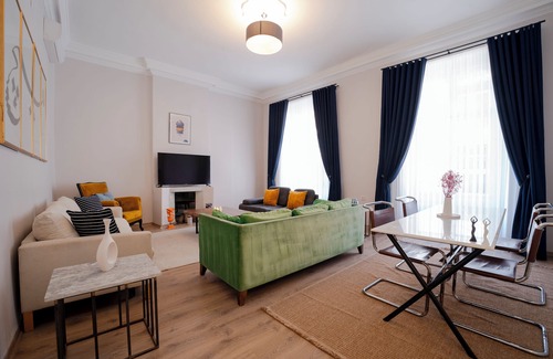 Taksim Apartment | 3-Bedroom, 2-Bathroom with High Ceilings, Spacious Layout and No Stairs